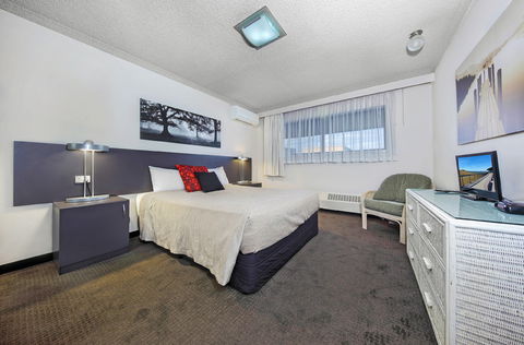 Belconnen Way Motel And Serviced Apartments - Tourism Adelaide 1