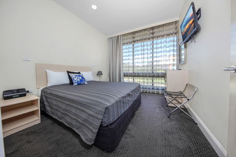 Belconnen Way Motel And Serviced Apartments - Tourism Adelaide 3