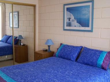 Penguin Mews - Tourism Adelaide 2