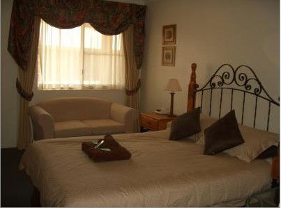 Almond Inn Motel - Tourism Adelaide 3
