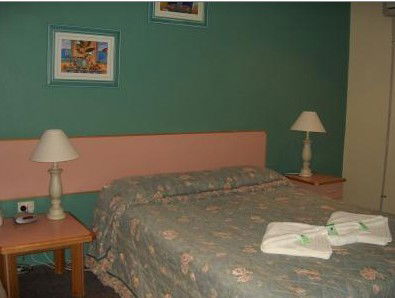Almond Inn Motel - Tourism Adelaide 4