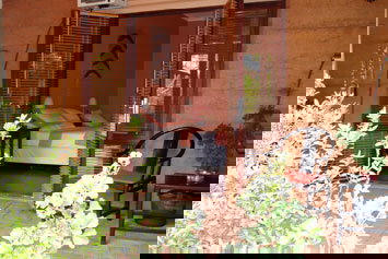 The Lounging Lizard - Tourism Adelaide 2