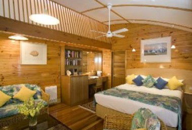 Kims Beach Hideaway - Tourism Adelaide 0