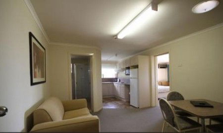 Araluen Motor Lodge - Tourism Adelaide 0