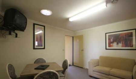 Araluen Motor Lodge - Tourism Adelaide 3