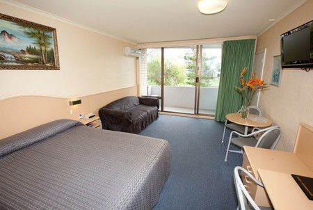 Palm Court Motor Inn - Tourism Adelaide 1