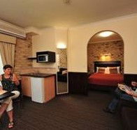 Highlander Motor Inn And Apartments - Tourism Adelaide