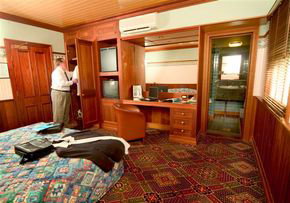 The Manly Hotel - Tourism Adelaide 3