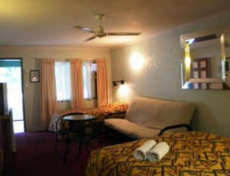 Beerwah Glasshouse Mountains Motel - Tourism Adelaide 1