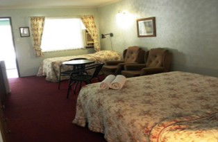 Beerwah Glasshouse Mountains Motel - Tourism Adelaide 3