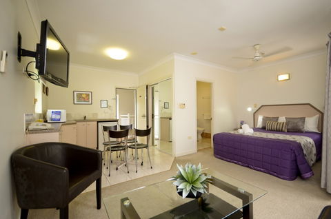 Reef Palms - Tourism Adelaide 1
