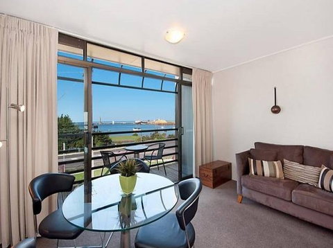 Centreport Units - Tourism Adelaide 2
