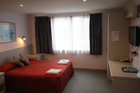 Hume Villa Motor Inn - Tourism Adelaide 1