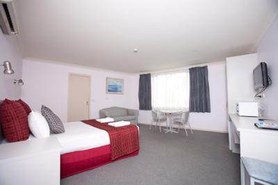 Hume Villa Motor Inn - Tourism Adelaide 3