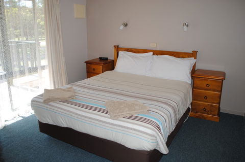 Lakes Entrance Country Cottages - Tourism Adelaide 4