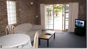 Southern Cross Holiday Apartments - Tourism Adelaide 0