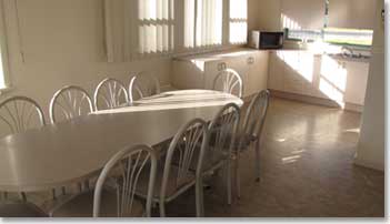 Southern Cross Holiday Apartments - Tourism Adelaide 1
