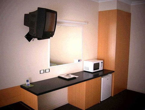 Victoria Lodge Motor Inn And Apartments - Tourism Adelaide 3