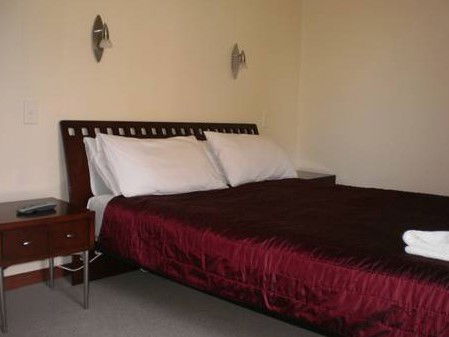 Colonial Village Motel - Tourism Adelaide 3