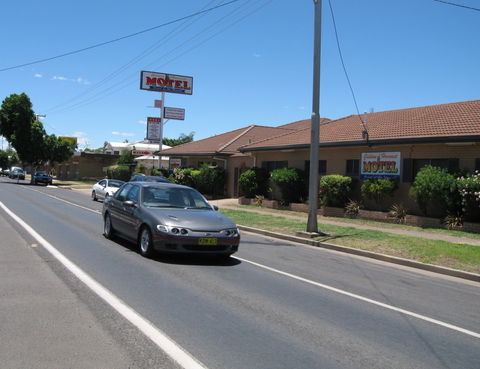 Golden Harvest Motor Inn - Tourism Adelaide 3