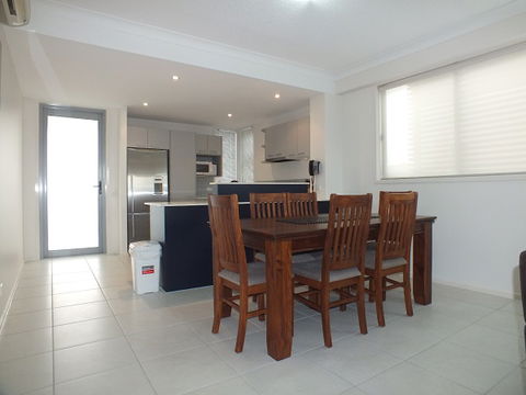 Pacific Marina Apartments - Tourism Adelaide 10