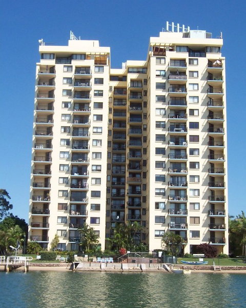 Banyandah Towers - Tourism Adelaide 0