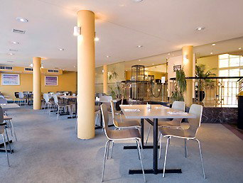 Ibis Styles Canberra Narrabundah - Tourism Adelaide 3