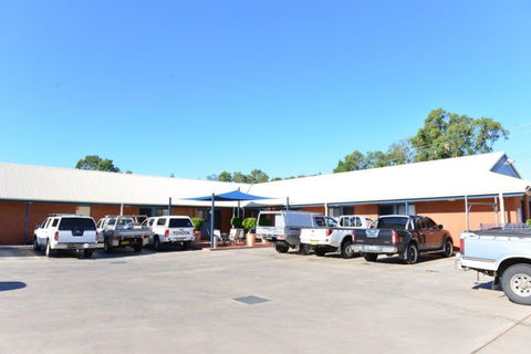 Albert Motel - Tourism Adelaide 4
