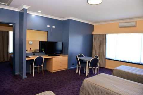 Albert Motel - Tourism Adelaide 5