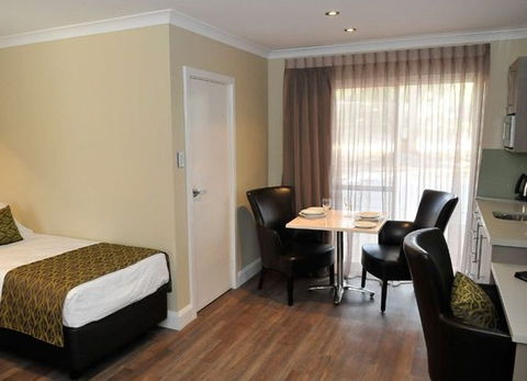 Bentley Motel - Tourism Adelaide 3
