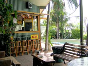 Backpackers By The Bay - Tourism Adelaide 0