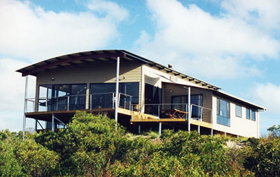 Saar Beach House - Tourism Adelaide 0