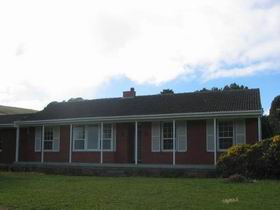 Red Brick Sea Retreat - Tourism Adelaide 0