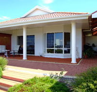 Close Encounters Bed and Breakfast - Tourism Adelaide
