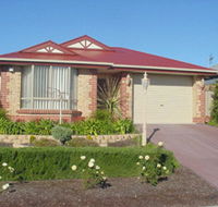 Lakeside Getaway - Tourism Adelaide