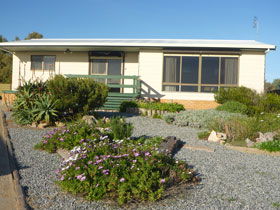 Oaklands Beach House - Tourism Adelaide 0