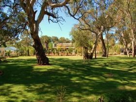 Jacobs Creek Retreat At Moorooroo Park - Tourism Adelaide 0