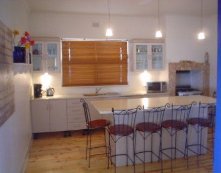 BeachBums Beach House - Tourism Adelaide 3