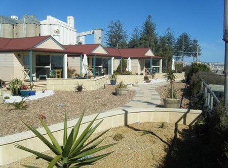The Mac's Beachfront Villas - Tourism Adelaide 1