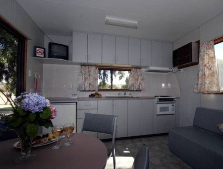 Loxton Riverfront Caravan Park - Tourism Adelaide 1