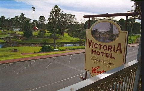 Victoria Hotel - Strathalbyn - Tourism Adelaide 4