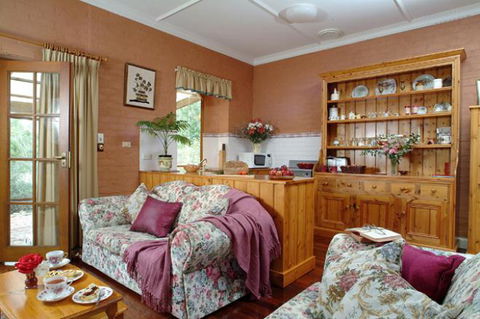 Amanda's Cottage 1899 - Tourism Adelaide 4