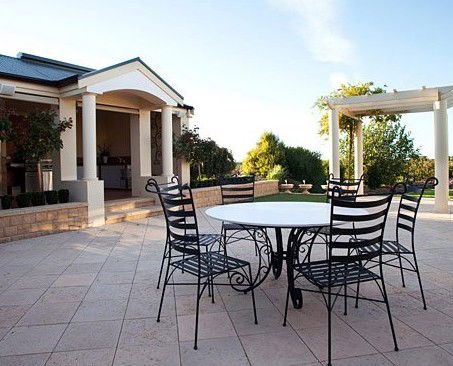 Winemakers Retreat - Tourism Adelaide 4