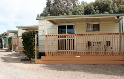 Moonta Bay Road Cabins And Cottages - Tourism Adelaide 3