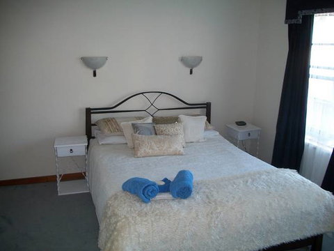 Beachside Apartment - Hove - Tourism Adelaide 4