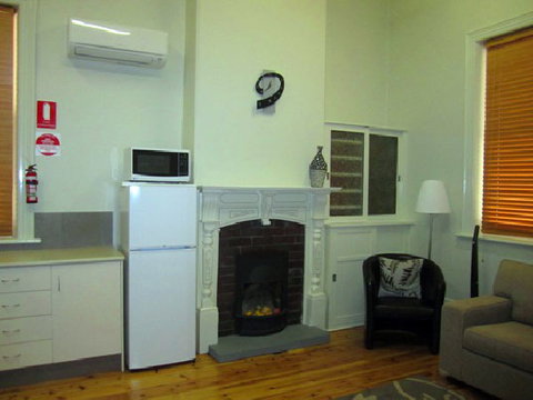 Clydesdale Cottage B&B - Tourism Adelaide 2