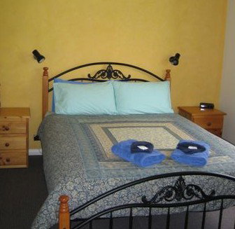 Inala Country Accommodation - Tourism Adelaide 3