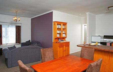 Fox And Hounds Inn - Tourism Adelaide 1