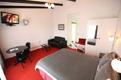 Fox And Hounds Inn - Tourism Adelaide 4