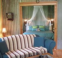 Crater Lakes Rainforest Cottages - Tourism Adelaide
